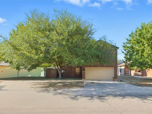 216 Capistrano DR, San Marcos, TX 78666