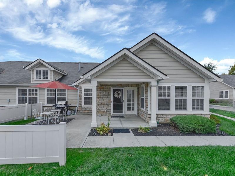 365 Cover Place, Columbus, OH 43235 Photo 1