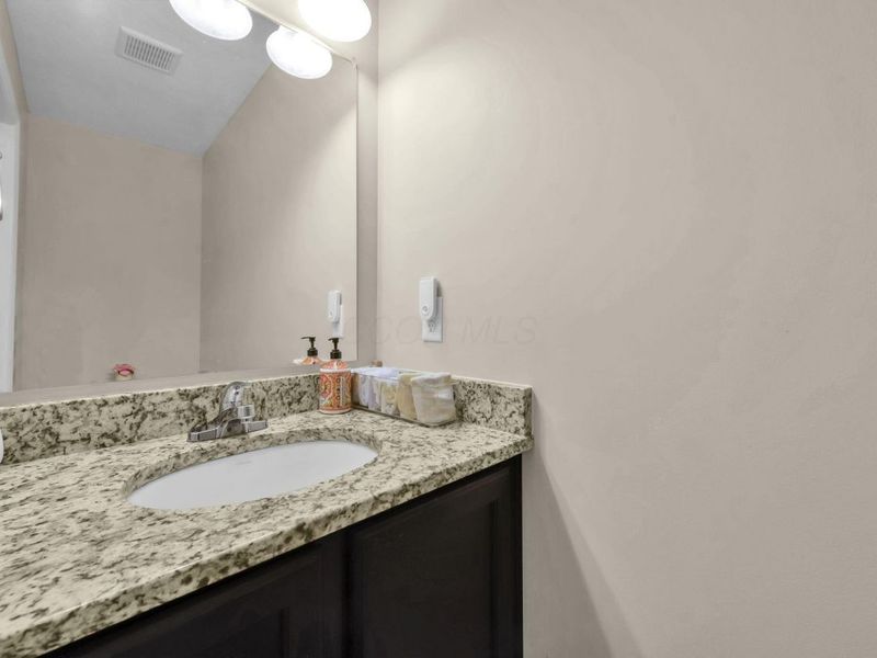 365 Cover Place, Columbus, OH 43235 Photo 19