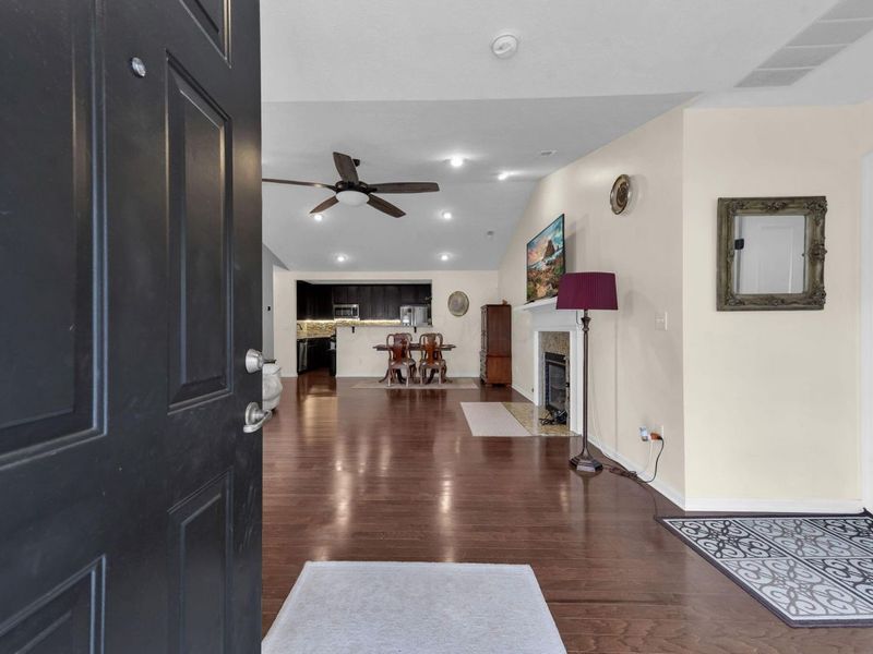 365 Cover Place, Columbus, OH 43235 Photo 5