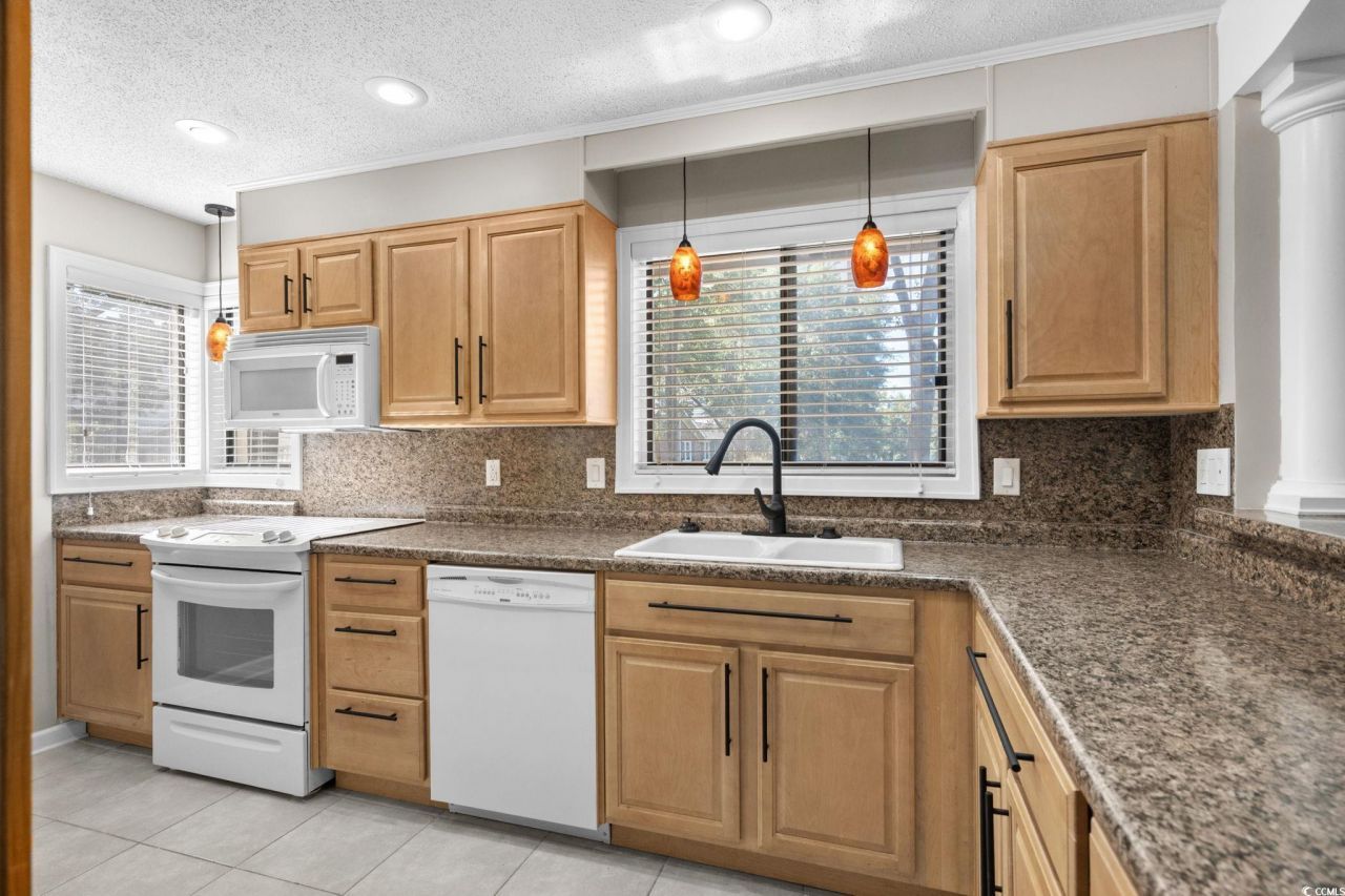 7600 N Ocean Blvd. Photo 6