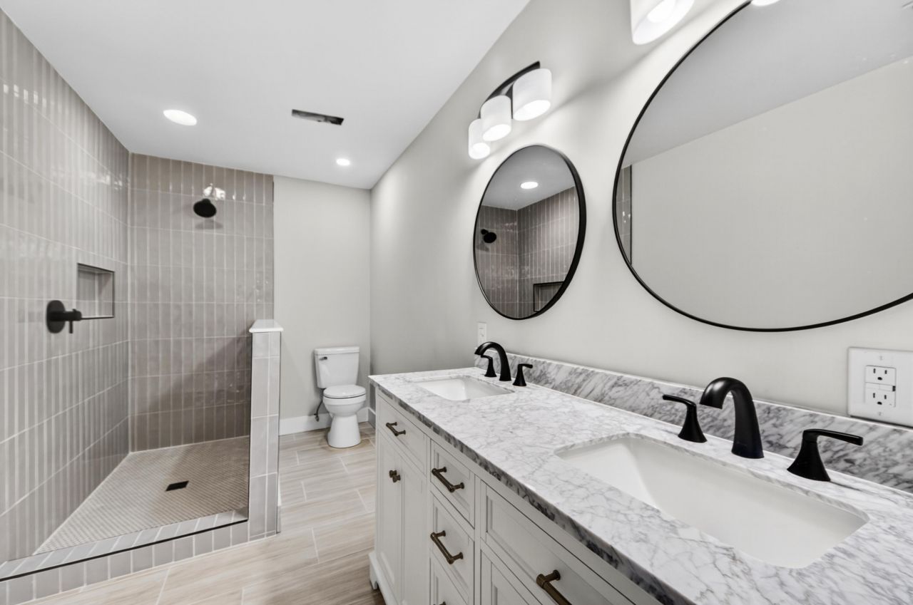 2943 Cathedral Lane Photo 18