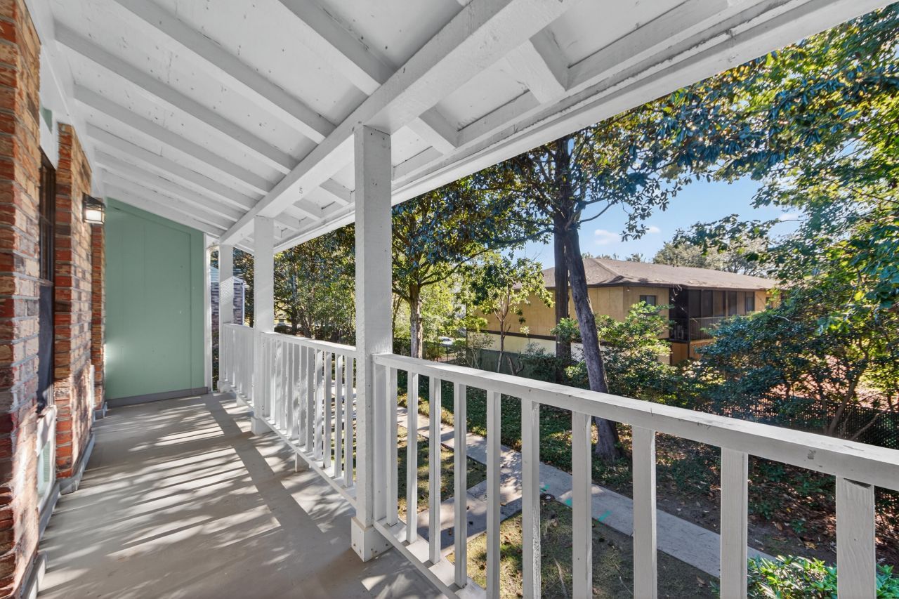 2943 Cathedral Lane Photo 19