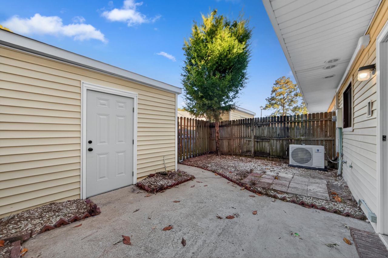 2943 Cathedral Lane Photo 20