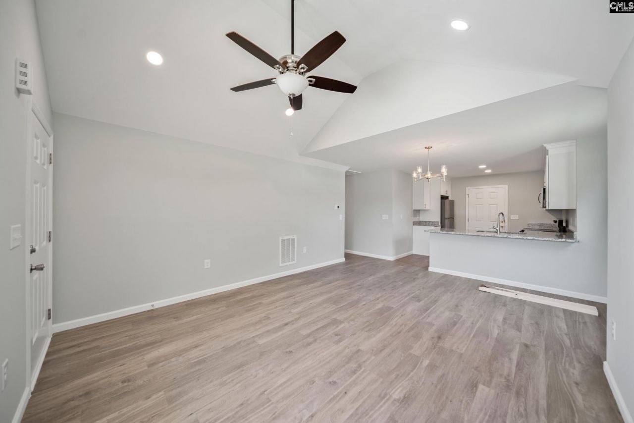 118 Sunny Acres Photo 6