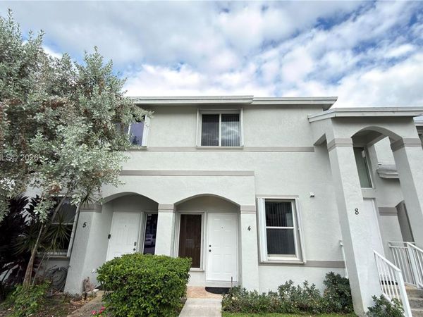 870 NE 212th Ter, Unit 4, Miami, FL 33179