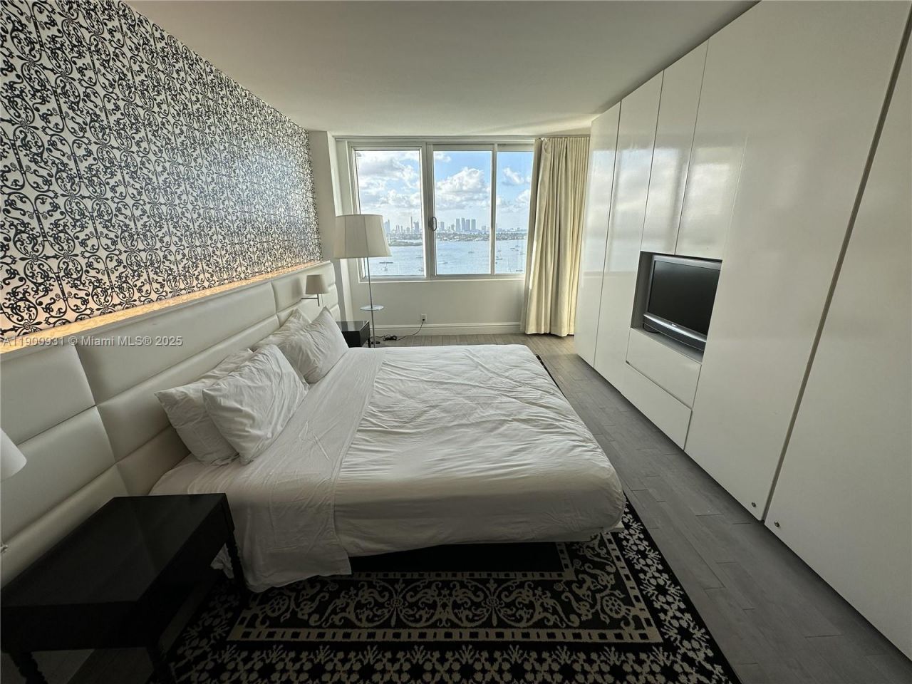 1100 West Ave, Unit 1520, Miami Beach, FL 33139 Photo