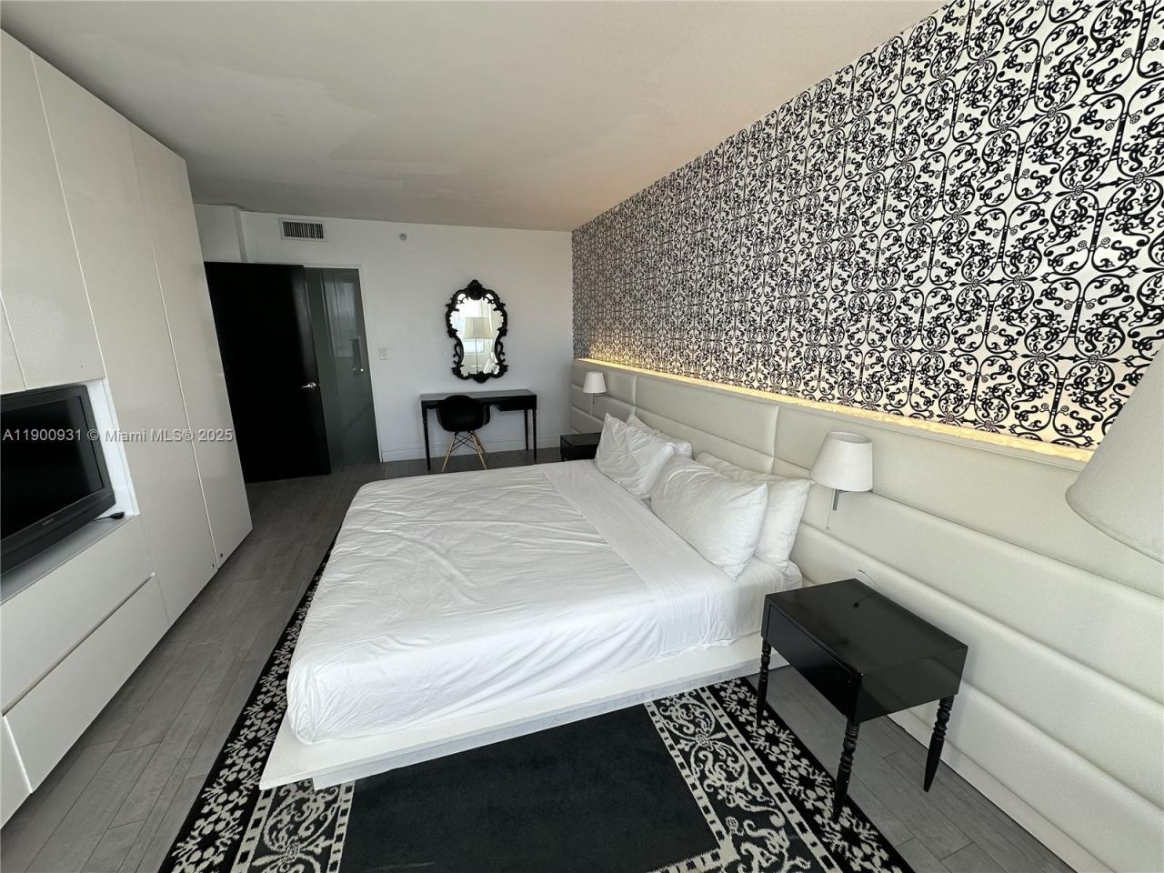 1100 West Ave, Unit 1520, Miami Beach, FL 33139 Photo