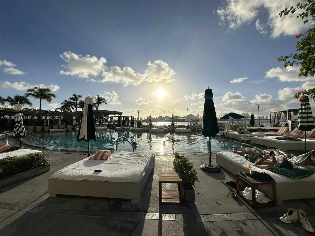 1100 West Ave, Unit 1520, Miami Beach, FL 33139 Photo