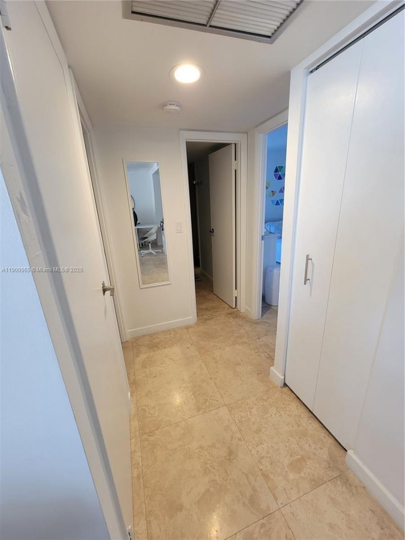 20379 W Country Club Dr, Unit 539, Aventura, FL 33180 Photo