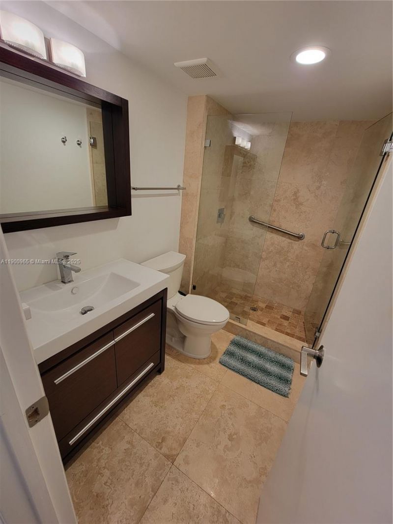 20379 W Country Club Dr, Unit 539, Aventura, FL 33180 Photo