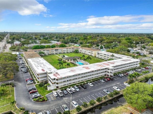 8101 11TH STREET N, Unit 320, ST PETERSBURG, FL 33702