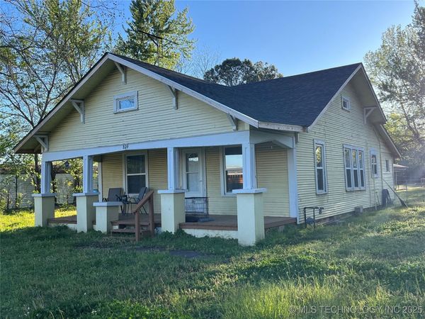 809 1st Street , Indianola, OK 74442