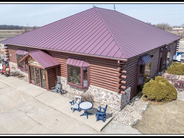 8540 BISON ROAD, Larsen, WI 54947