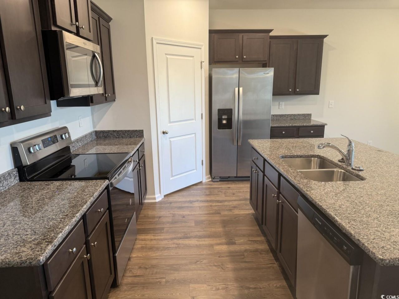 2643 Ophelia Way Photo 32