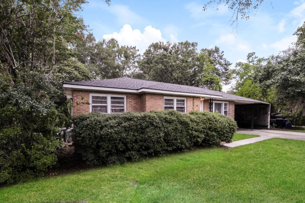 7021 Midland Drive Photo 2