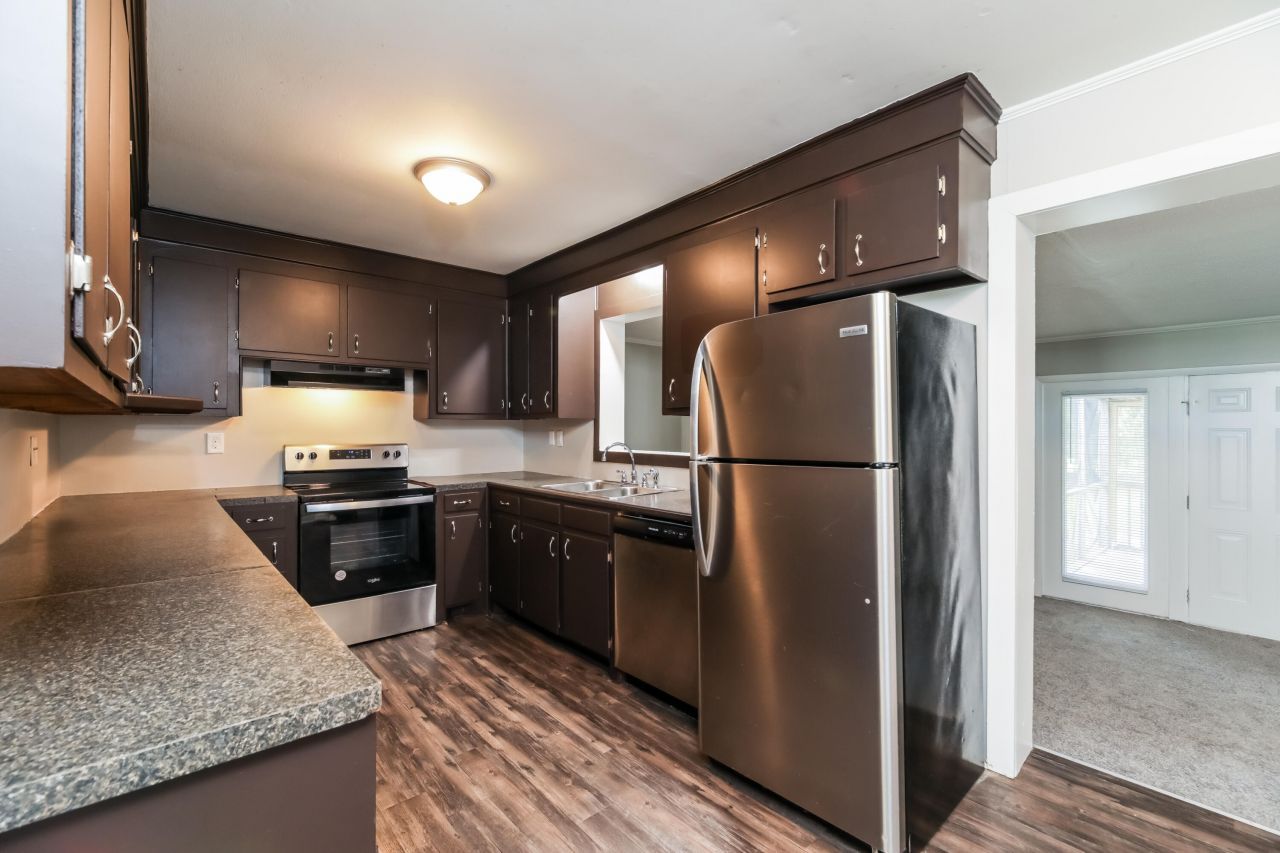 7021 Midland Drive Photo 6