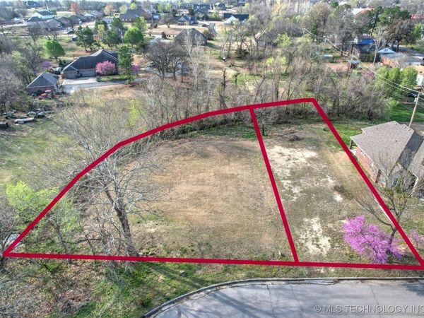 103 Woodview Lane , Sapulpa, OK 74066