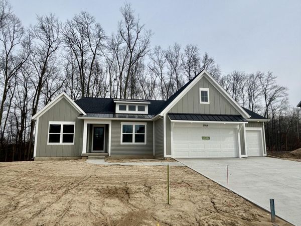 5964 Claymont Court SE, Caledonia, MI 49316
