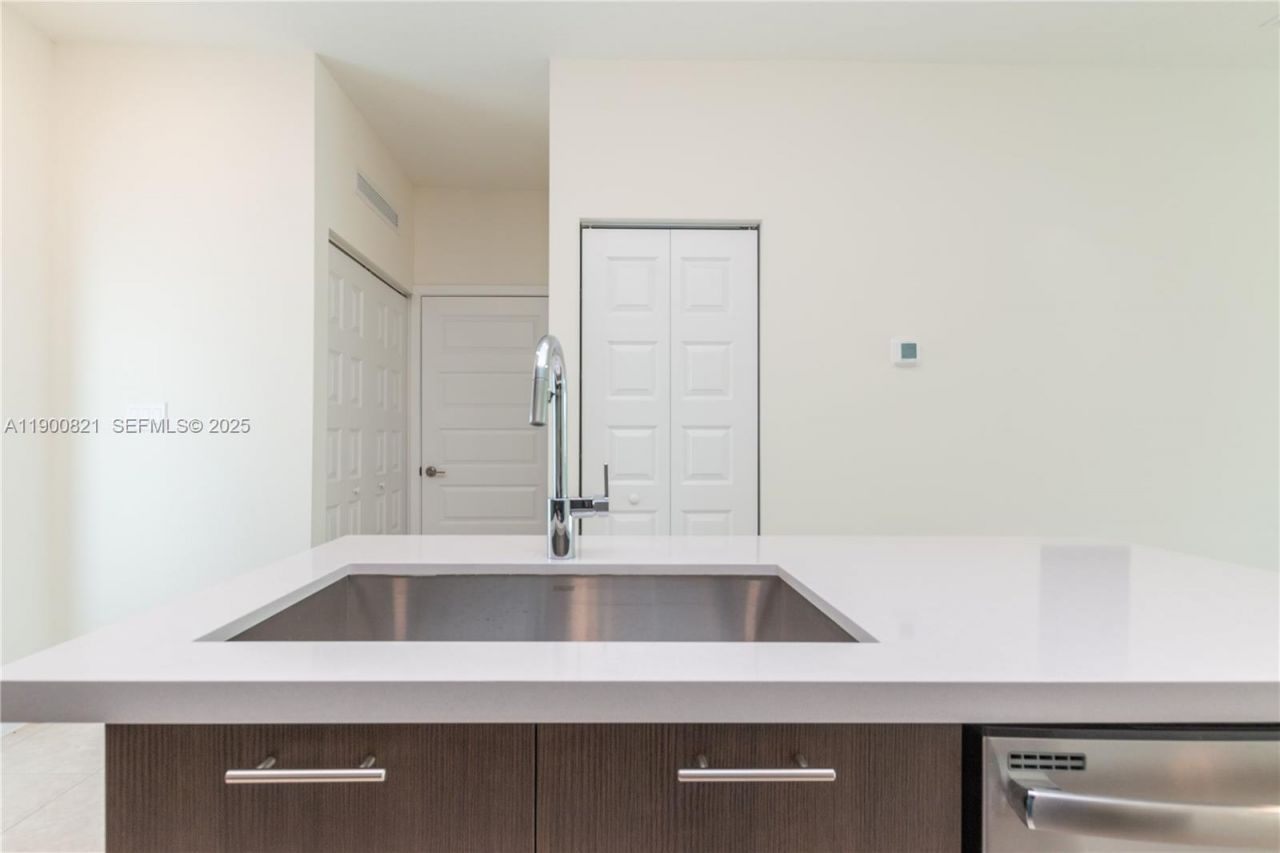 4640 NW 84th Ave, Unit 46, Doral, FL 33166 Photo