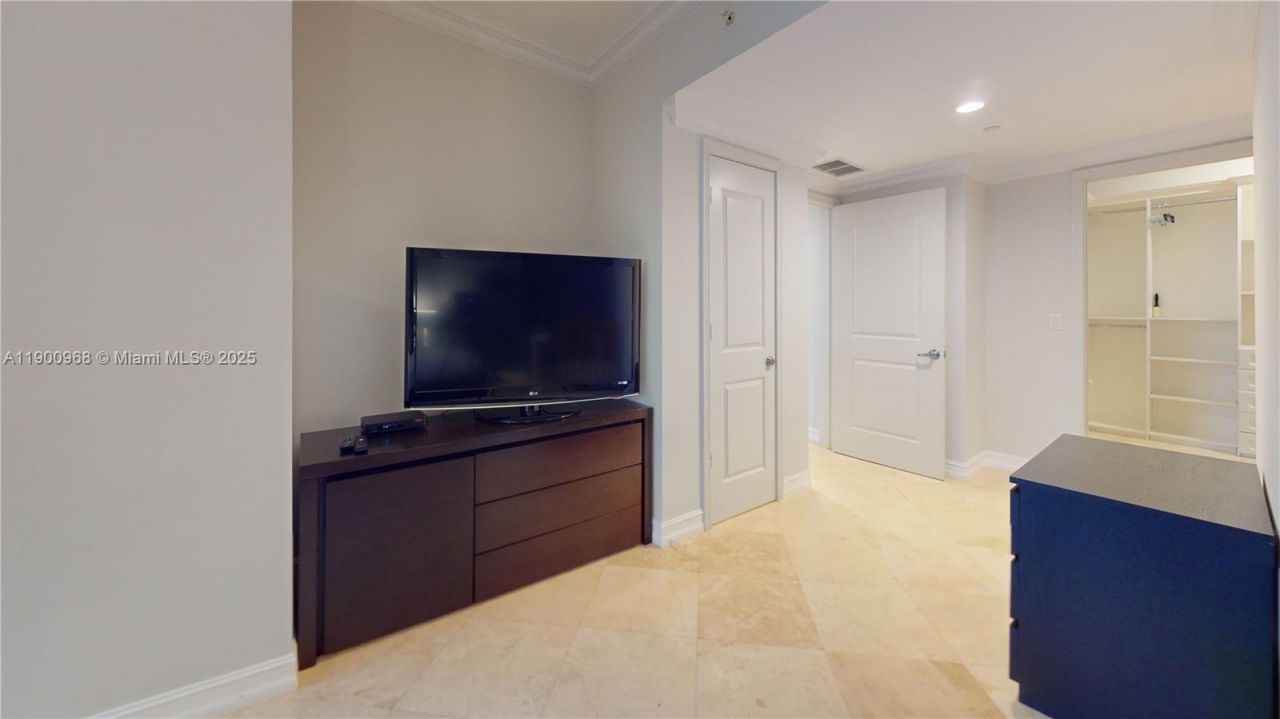 3101 S Ocean Dr, Unit 1705, Hollywood, FL 33019 Photo