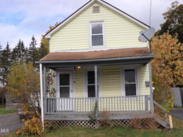 5 Carey Avenue, Hoosick Falls, NY 12090