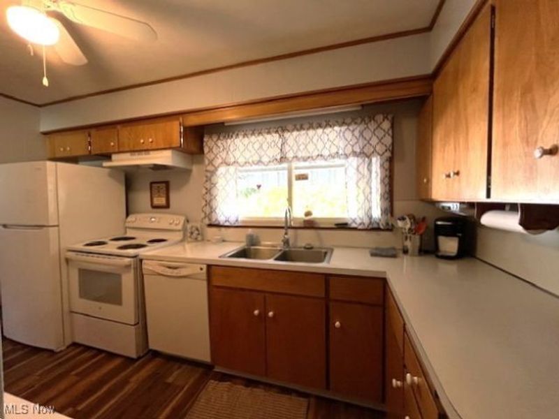 3320 Hudson Drive, Cuyahoga Falls, OH 44221 Photo 12