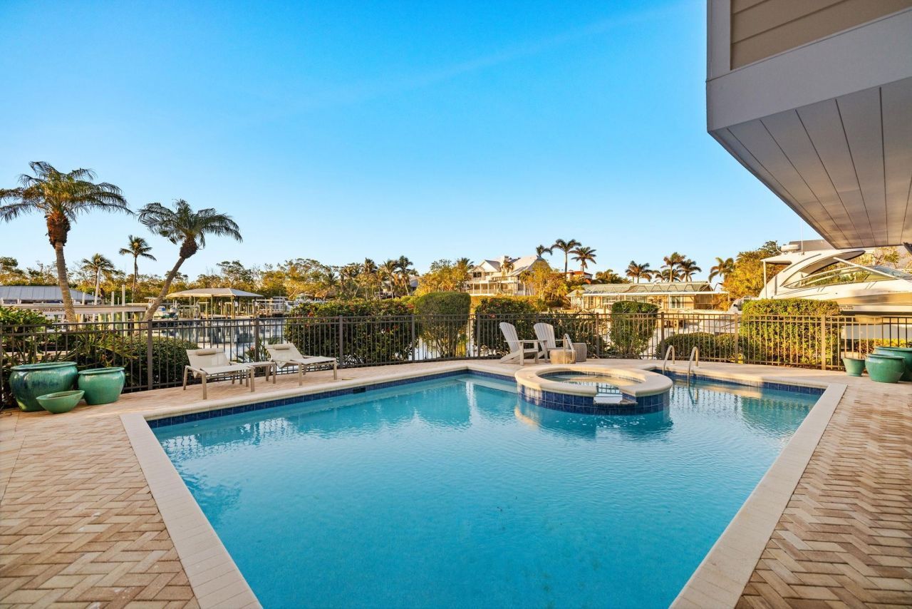 1290 Bay Drive, Sanibel, FL 33957 Photo