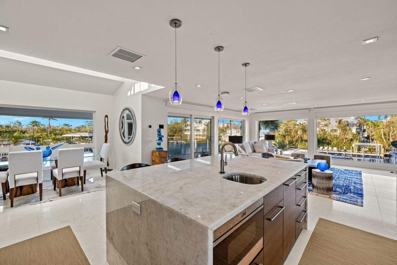 1290 Bay Drive, Sanibel, FL 33957 Photo