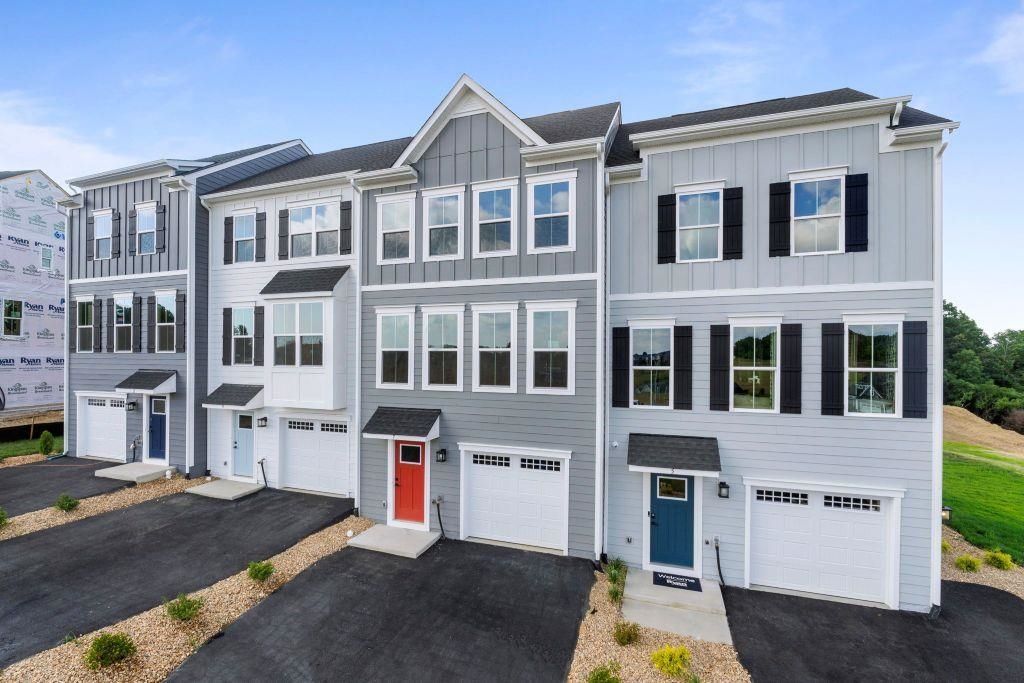 4643 Fountainbridge Ct, Rockingham, VA 22801 Main Photo