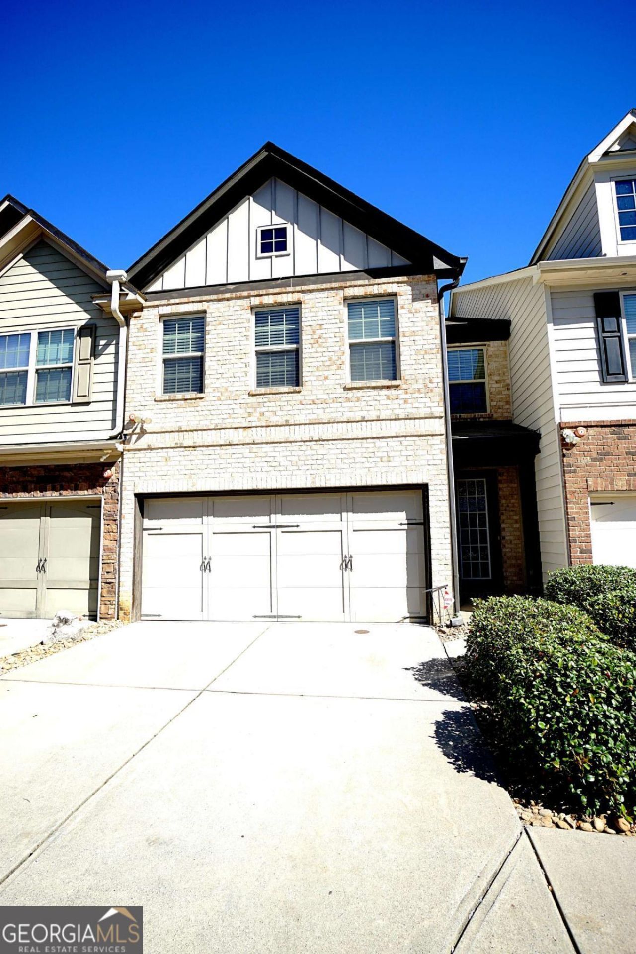 923 Spicy Oak Drive, Lawrenceville, GA 30044 Main Photo