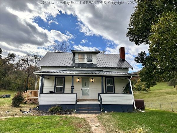 3738 Redmond Ridge Road, Gallipolis Ferry, WV 25515