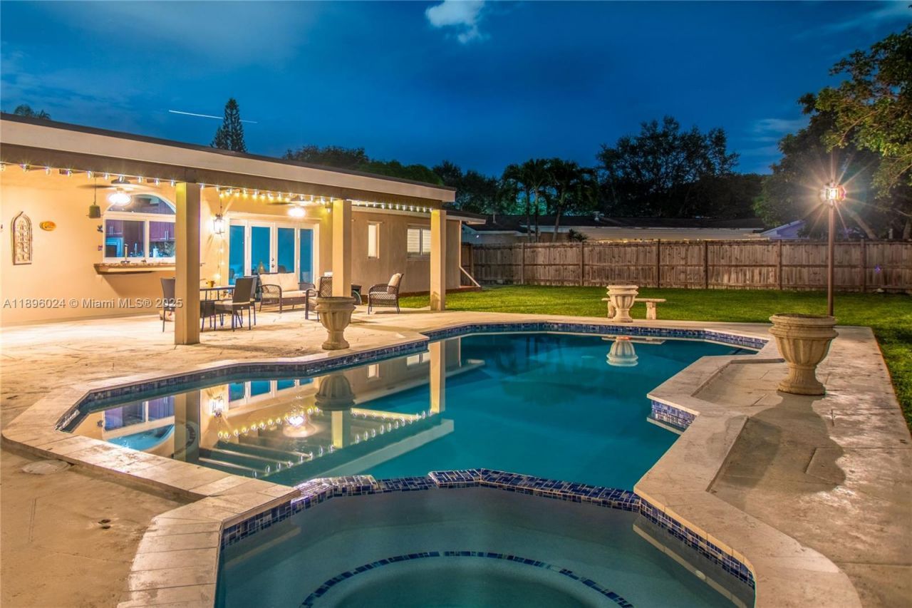 10820 SW 125th St, Miami, FL 33176 Photo