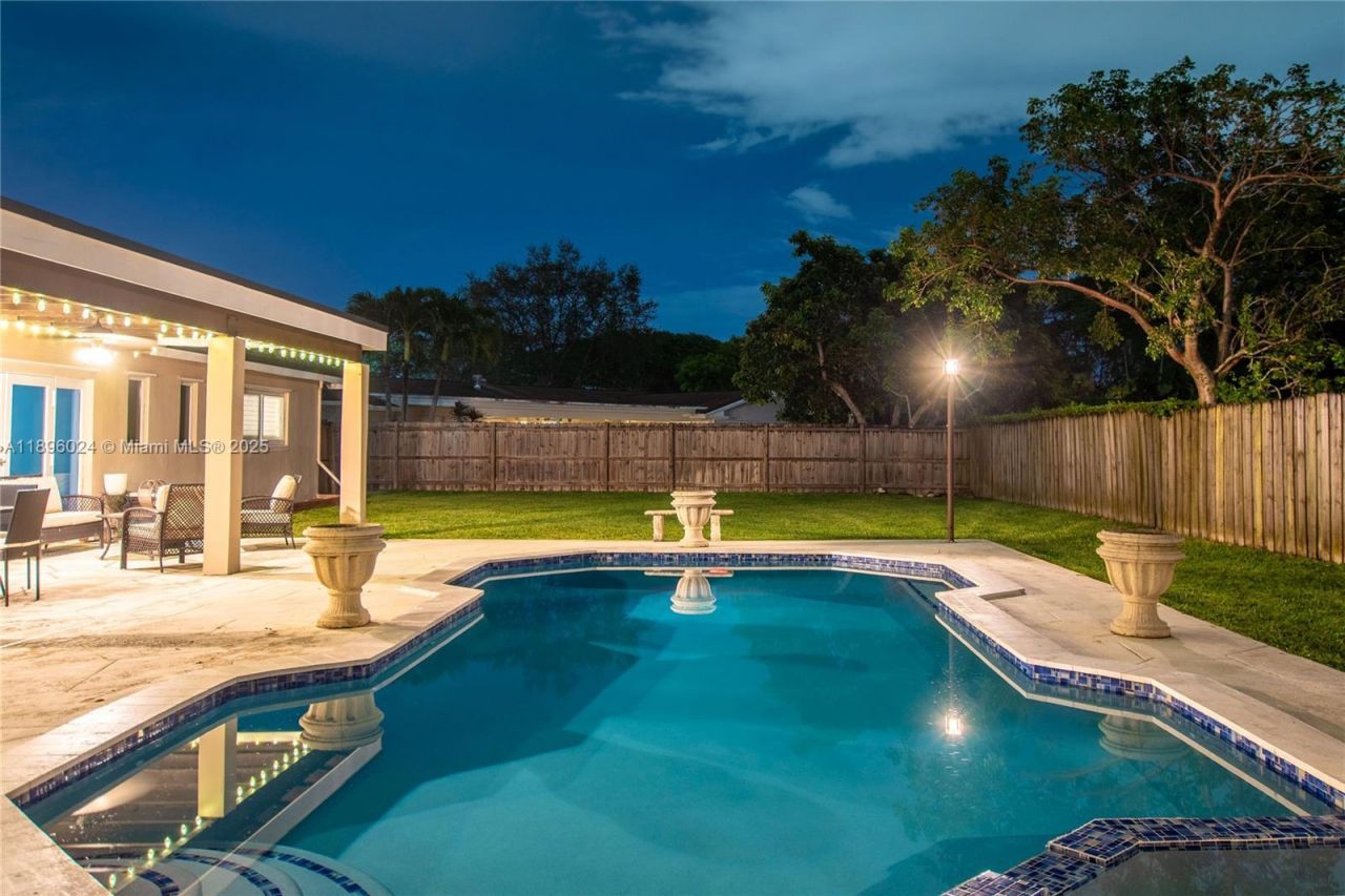 10820 SW 125th St, Miami, FL 33176 Photo