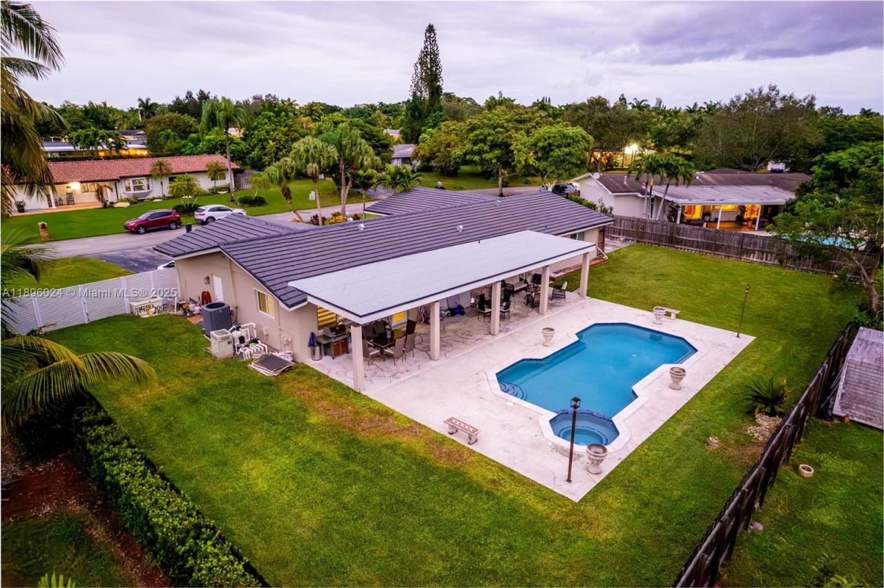 10820 SW 125th St, Miami, FL 33176 Photo