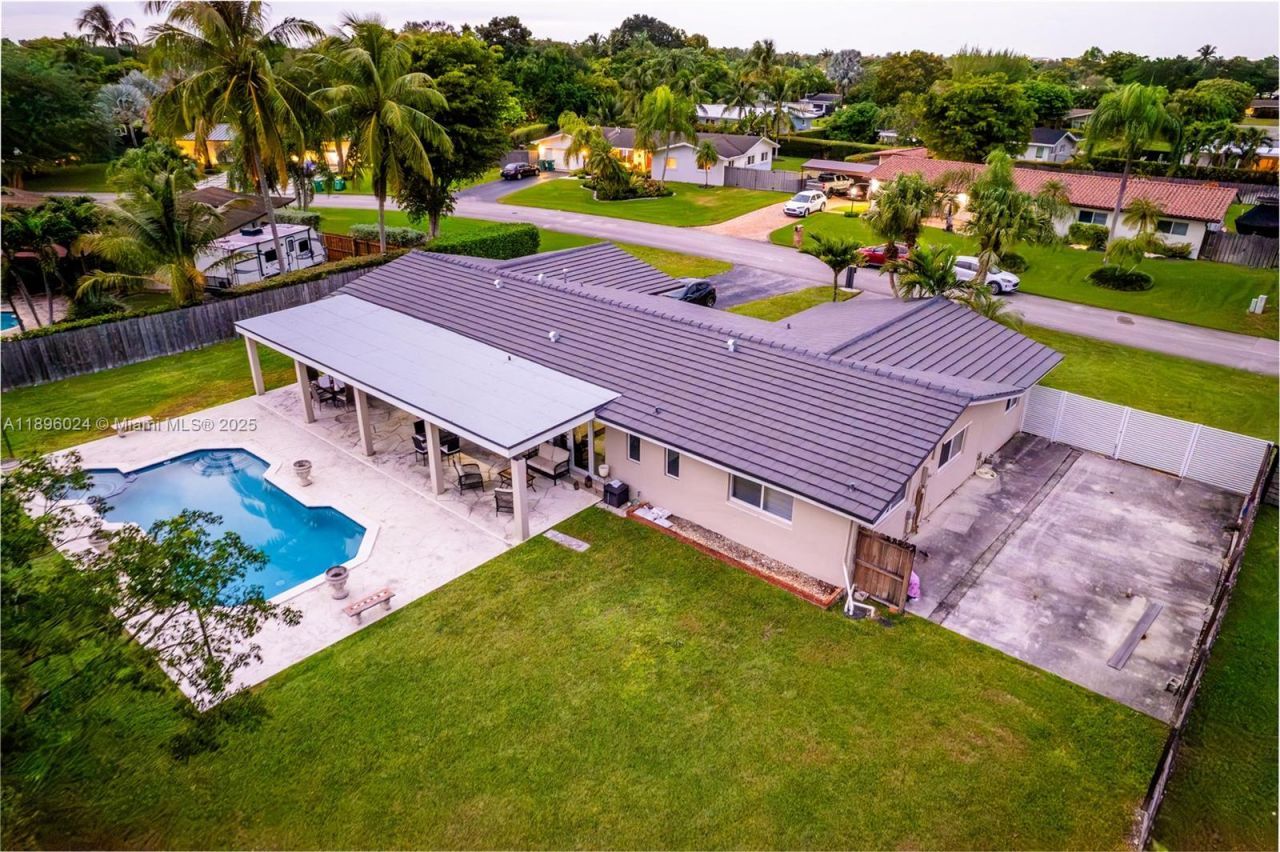 10820 SW 125th St, Miami, FL 33176 Photo