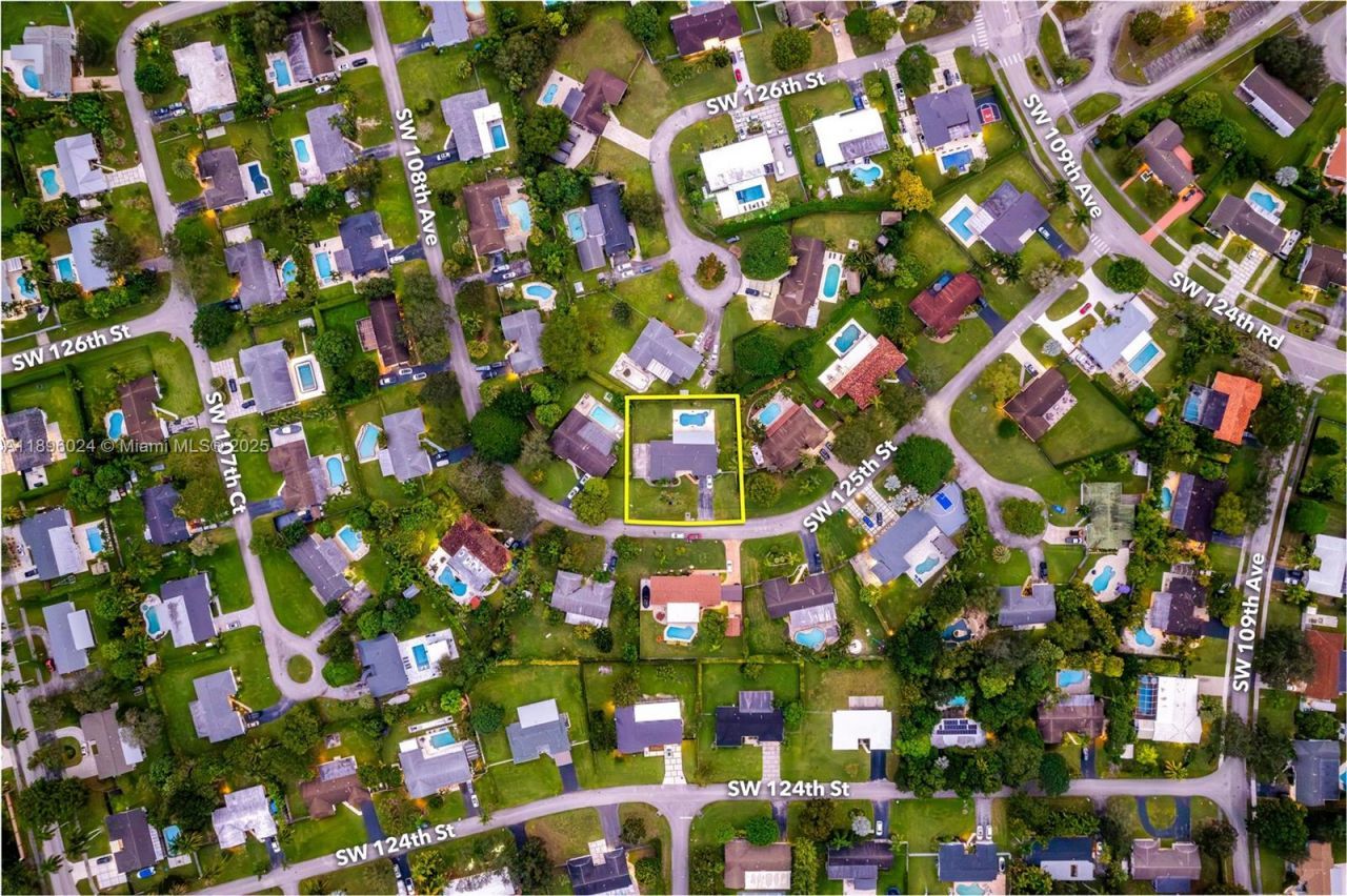 10820 SW 125th St, Miami, FL 33176 Photo