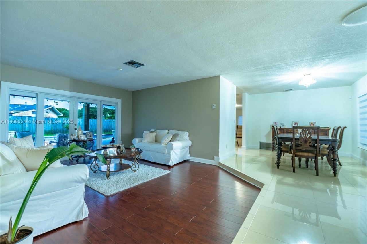 10820 SW 125th St, Miami, FL 33176 Photo