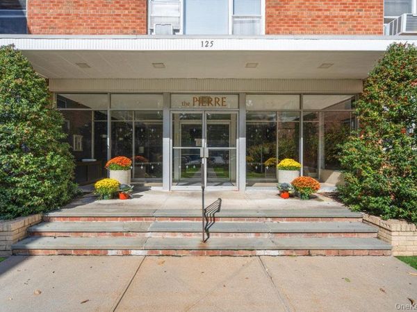 125 Main Street, Unit 1T, Port Washington, NY 11050