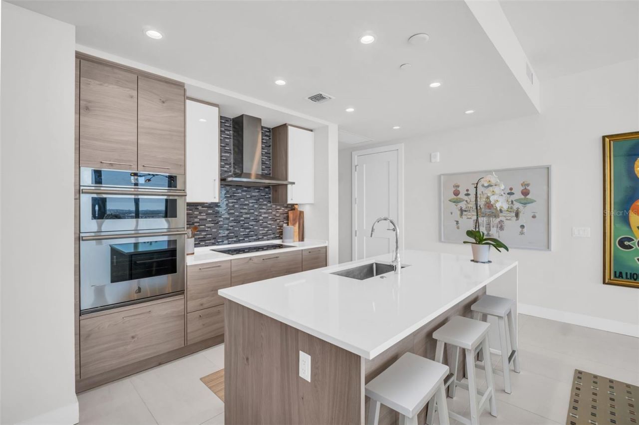 301 1st Street S, Unit 2105, Saint Petersburg, FL 33701 Photo