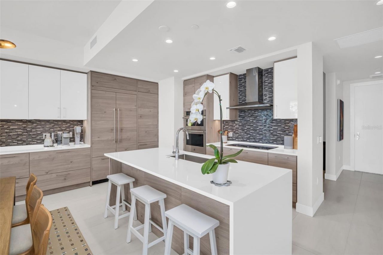 301 1st Street S, Unit 2105, Saint Petersburg, FL 33701 Photo