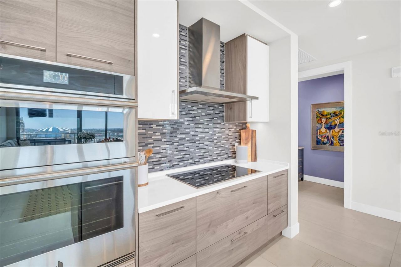 301 1st Street S, Unit 2105, Saint Petersburg, FL 33701 Photo