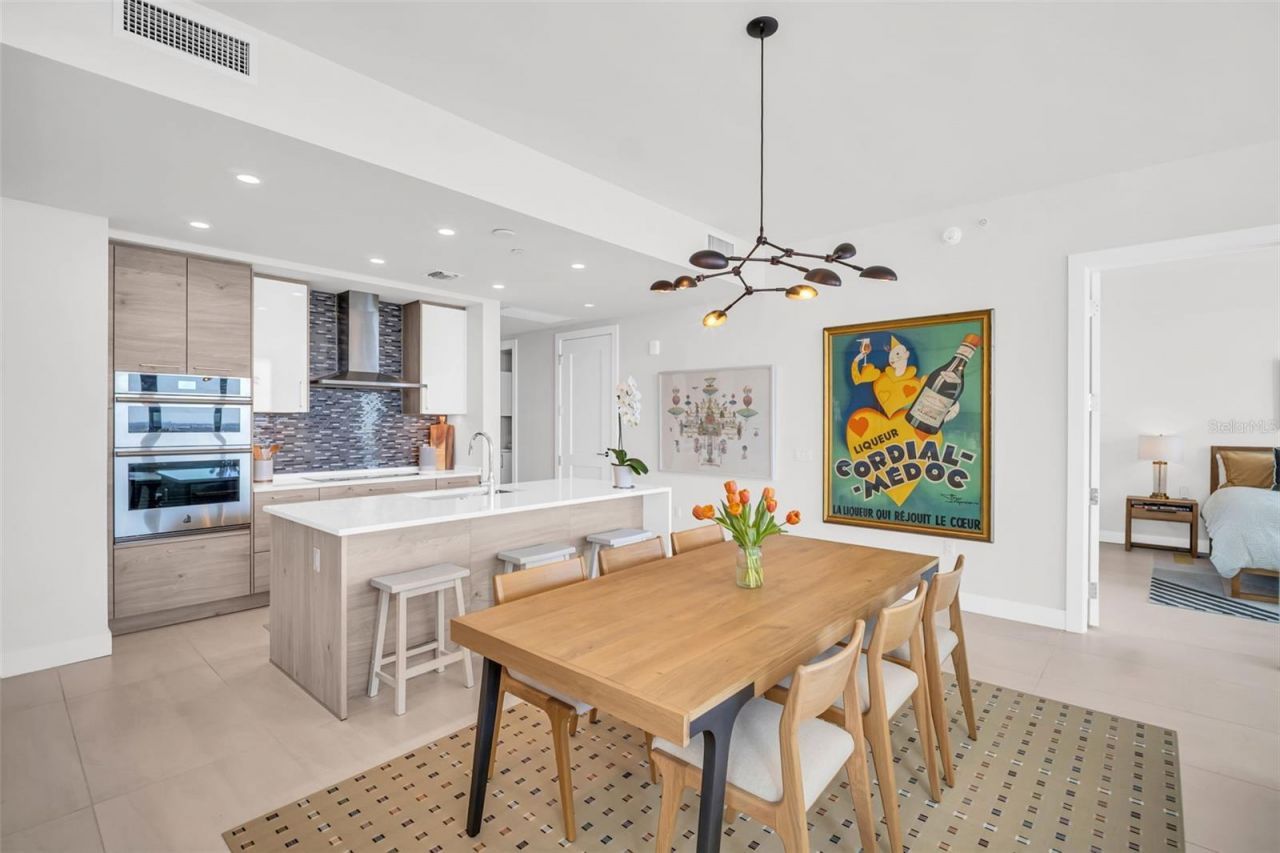 301 1st Street S, Unit 2105, Saint Petersburg, FL 33701 Photo