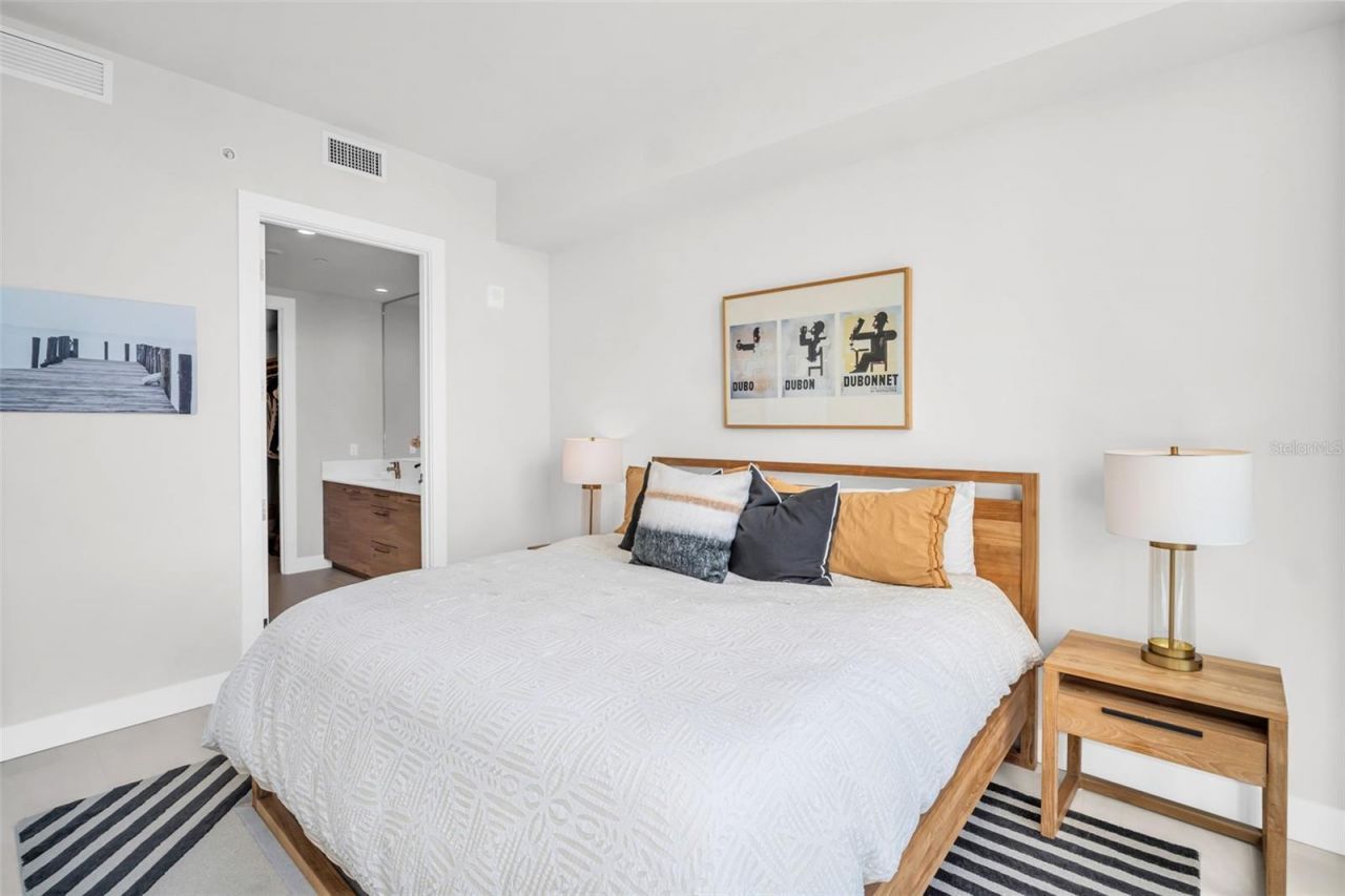 301 1st Street S, Unit 2105, Saint Petersburg, FL 33701 Photo