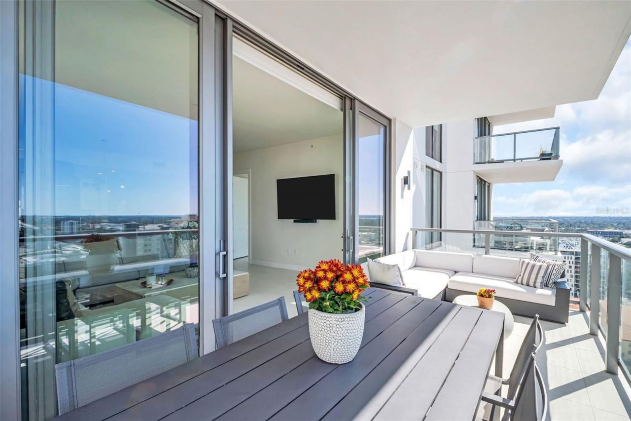 301 1st Street S, Unit 2105, Saint Petersburg, FL 33701 Photo