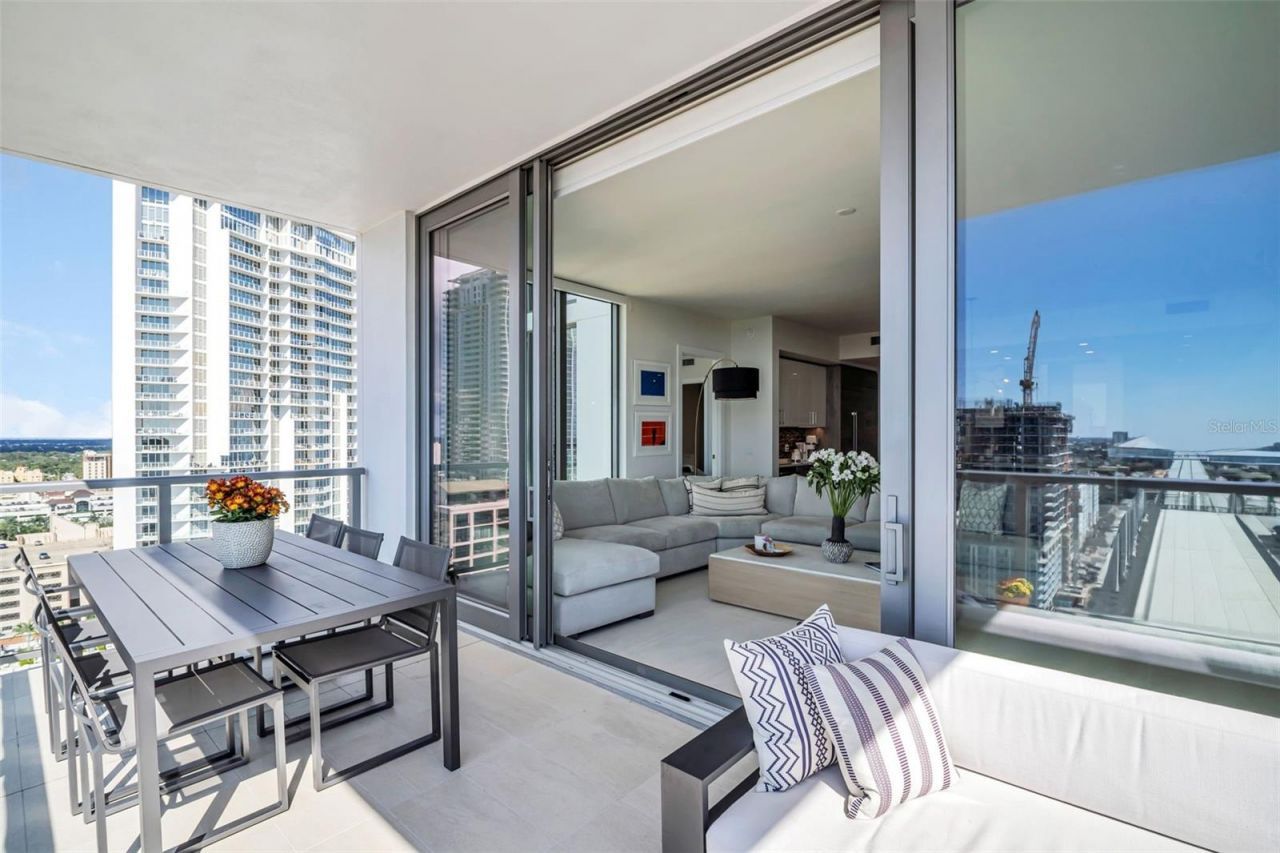 301 1st Street S, Unit 2105, Saint Petersburg, FL 33701 Photo