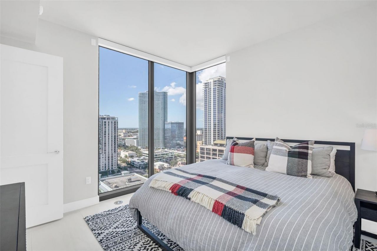 301 1st Street S, Unit 2105, Saint Petersburg, FL 33701 Photo