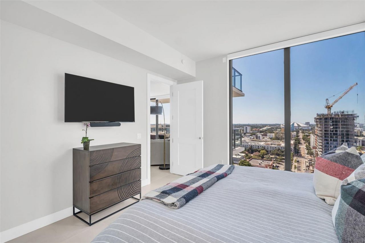 301 1st Street S, Unit 2105, Saint Petersburg, FL 33701 Photo