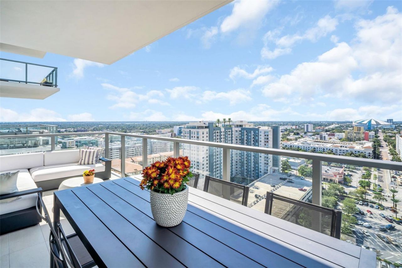 301 1st Street S, Unit 2105, Saint Petersburg, FL 33701 Photo