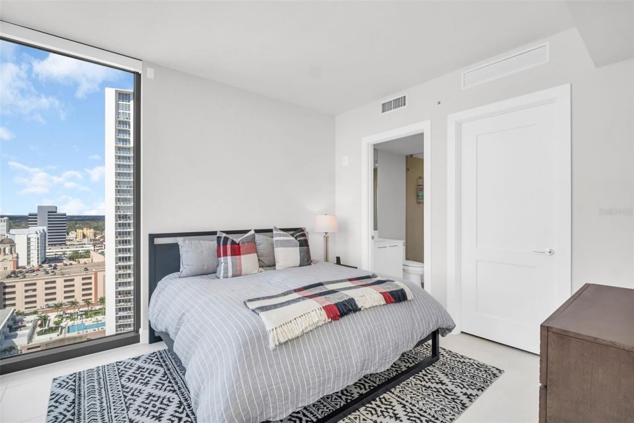 301 1st Street S, Unit 2105, Saint Petersburg, FL 33701 Photo